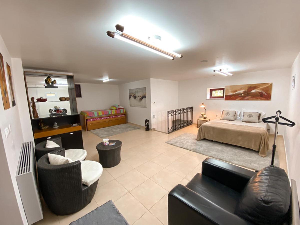 Quarto Familiar Zona Guimarães Buitenkant foto